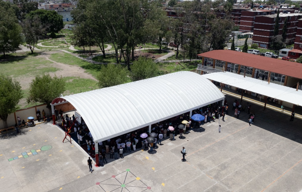 Entregaron tres obras más en escuelas de Coacalco